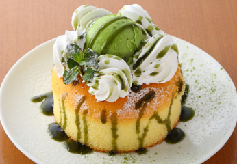 抹茶アイスのかま焼きホットケーキ