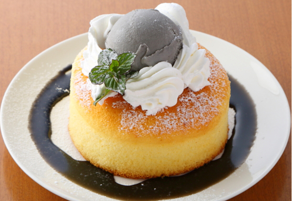 黒ゴマアイスのかま焼きホットケーキ